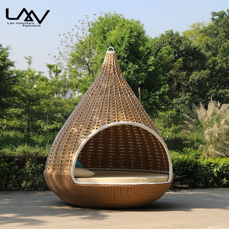 Modern Garden Furniture Hotel  - огляд і ціна Outdoor Daybed Furniture